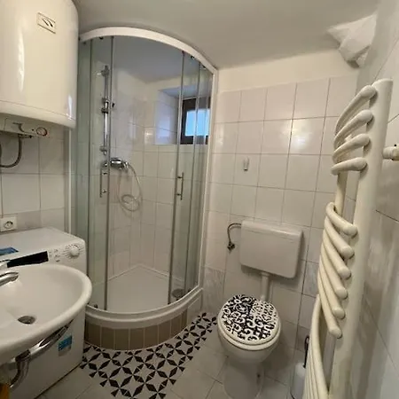 公寓 Bluestar For 4 People With A Kitchen And Free Parking